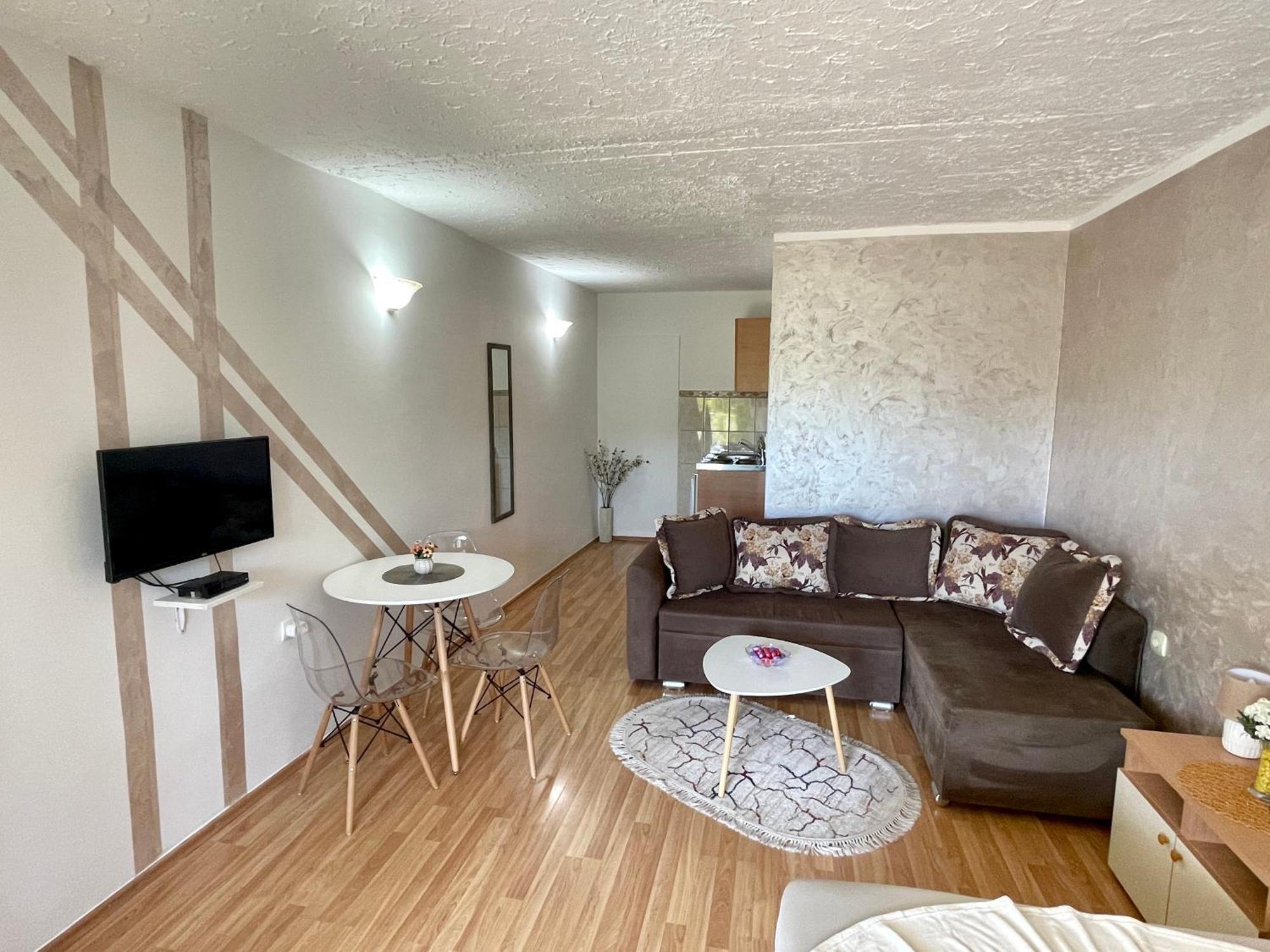 Apartments Marina Bečići Luaran gambar
